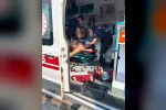 Önce servis aracına ardından tıra çarpan motosiklet sürücüsü ağır yaralandı