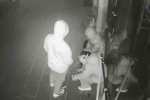 Önce sigara içtiler, sonra sakin sakin dükkanı soydular