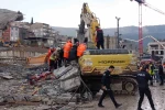 Operatör enkaz altında kaldı: 1 yaralı