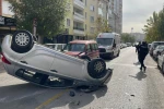Ortalığın savaş alanına döndüğü kaza kamerada: 1 yaralı