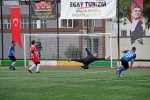 Osmangazi’de geleneksel halı saha turnuvası başladı