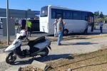 Otel servis midibüsüyle çarpışan motosikletli yaralandı