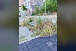 Otluk alana dönen bu park bakım ve temizlik bekliyor