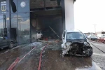 Oto tamirhanesinde yangın: 5 kişi dumandan etkilendi