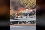 Otomobil alev alev yandı