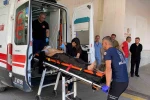 Otomobil ile hafif ticari araç çarpıştı: 6 yaralı