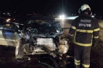 Otomobil ile minibüs kafa kafaya çarpıştı: 1 ölü, 6 yaralı