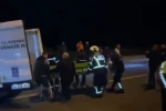 Otomobil, yol temizliği yapan belediye aracına çarptı: 1 ölü