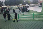 Otomobilin çarptığı çocuk öldü, durumunu öğrenmek için hastaneye giden sürücü darp edildi