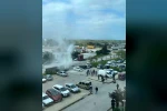Otoparktaki otomobil, alev topuna döndü