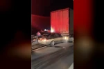 Otoyolda kontrolden çıkan otomobil, tıra arkadan çarptı: 1 yaralı