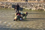 Öz çekim yaparken köprüden düşen genç kız yaralandı