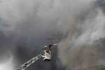 Pakistan’daki AVM yangınında can kaybı 14’e yükseldi, 70’ten fazla kişi kayıp