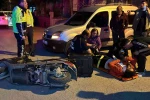 Panik yapan motokurye devrilerek yaralandı