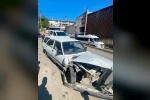 Park halindeki iki araç kaza yaptı: Pat Pat iş yerine düştü
