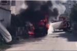 Park halindeki ticari taksi alev topuna dönerek yandı