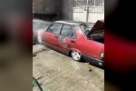 Park halindeki Tofaş marka otomobil yanarak kullanılamaz hale geldi