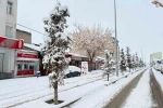 Patnos’ta kar sürprizi: İlçe merkezine 40 cm kar yağdı