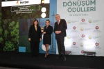 Plastik atıkları doğaya zarar vermeden dönüştürdüler, ödülü kazandılar