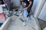 Plastik boruya sıkışan yavru kedi itfaiye ekiplerince kurtarıldı
