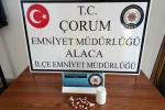 Polisin durdurduğu araçtan sentetik ecza hapı çıktı: 1 gözaltı