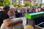 Radyoloji teknisyeni görev yaptığı hastaneden gözyaşlarıyla uğurlandı