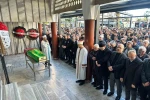 Rize’de 10. kattan düşerek hayatını kaybeden akademisyen son yolculuğuna uğurlandı