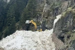 Rize’de yayla yollarında kar temizleme çalışmaları sürüyor