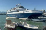 Rodos seferi yapan feribot Fethiye’de karaya oturdu