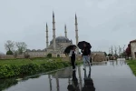Sağanak yağış başladı, kentte bereket vurgusu