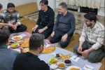 Sahur sofrasında öğrencileri yalnız bırakmadı