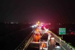 Sakarya’da 16 aracın karıştığı zincirleme kazada 4’ü ağır 13 yaralı: Olay yeri böyle görüntülendi