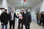 Şampiyona çiçekli karşılama