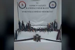 Samsun’da polis ruhsatsız silah ve çok sayıda bıçak ele geçirdi