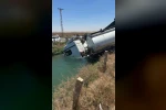 Şanlıurfa’da tanker ve kamyon sulama kanalına düştü: 2 yaralı