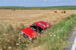 Şarampole uçan otomobilin sürücüsü yaralandı
