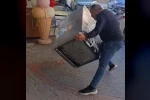 Satın aldığı bulaşık makinesi teşhir ürünü çıkınca mağazanın önüne attı