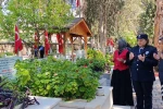 Şehit kızı polisler, babalarını andı