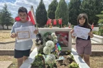 Şehit operatörün çocukaları karnelerinin babalarının kabrine götürdü