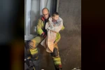 Selde mahsur kalan 11 kişilik aileyi itfaiye kurtardı