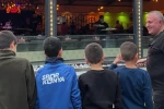 Sevgi evlerinde kalan çocuklar mangal başında