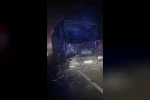 Seyir halinde bir anda alev alan tır kül oldu