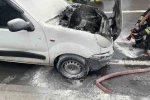 Seyir halindeki otomobil alev aldı