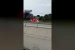Seyir halindeki otomobil alev aldı