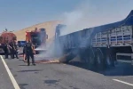 Seyir halindeki tır alev aldı