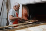 Sıcaklıkların artmasıyla, fırıncıların zorlu mesaisi başladı