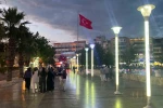 Sıcaktan bunalan vatandaşlar akşam serinliğinde nefes alıyor