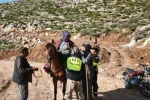 Siirt’te kalp krizi geçiren kadın, katır sırtında sağlık ekiplerine ulaştırıldı