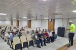 Siirt’te toplu taşıma şoförlerine trafik güvenliği eğitimi verildi