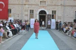 "Sinop Kırmızısı" defilesine büyük ilgi